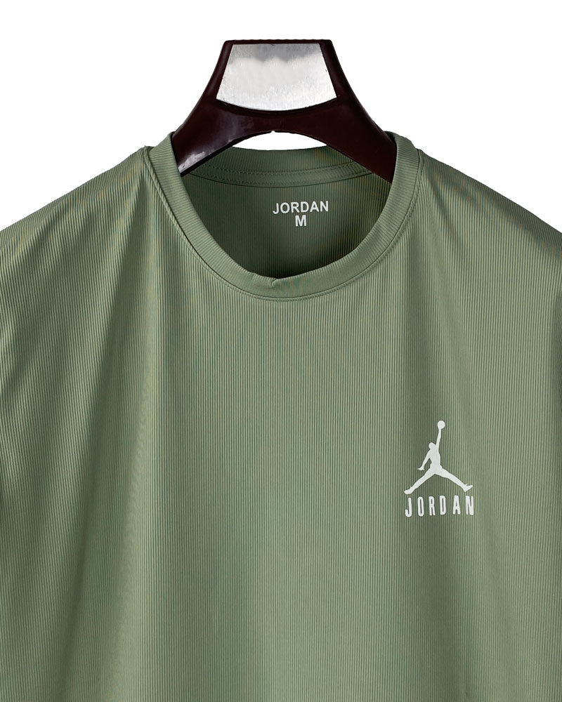 Jordan Men's Green Performance T-Shirt – Lightweight, Athletic Style with Iconic Branding