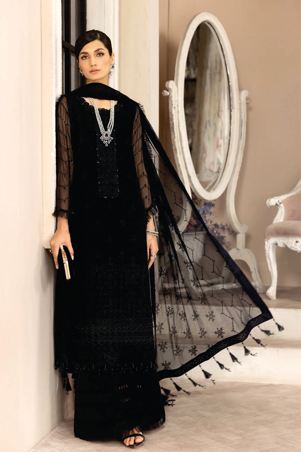 Ladies EMBROIDERED Chiffon Suit Dhaagy by Alizeh