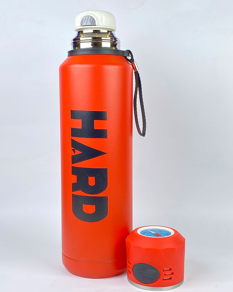 HARD Sports Water Bottle with Compass Cap