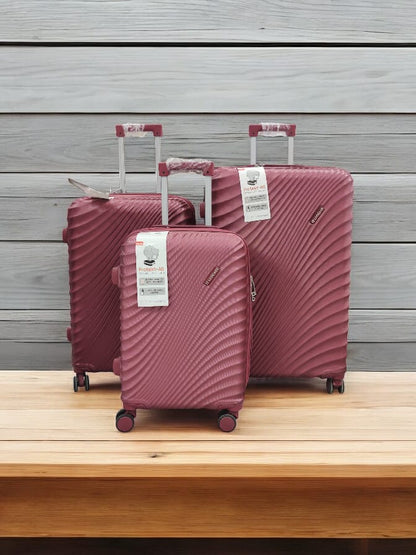 IT set of 3 travel bag luggage and suitcase