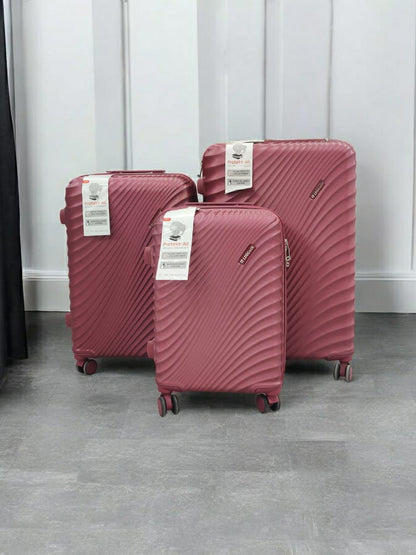 IT set of 3 travel bag luggage and suitcase